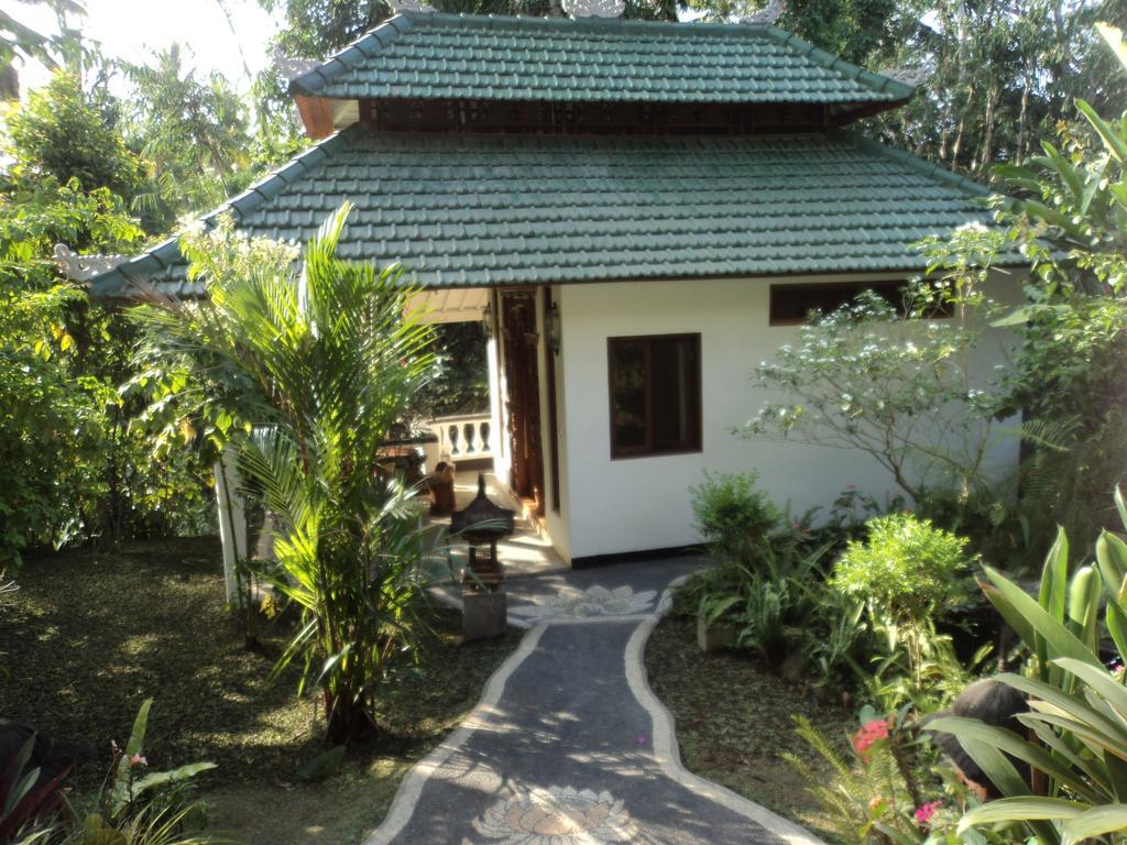 White Lotus Oasis Hotel Ubud  Room photo