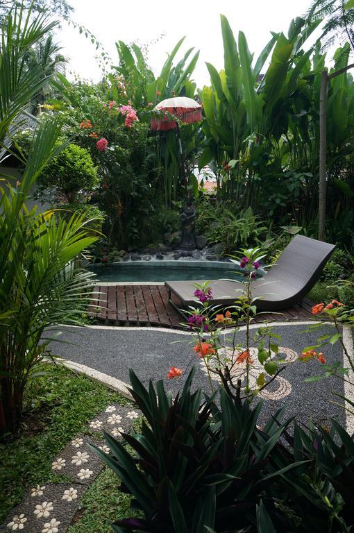 White Lotus Oasis Hotel Ubud  Exterior photo