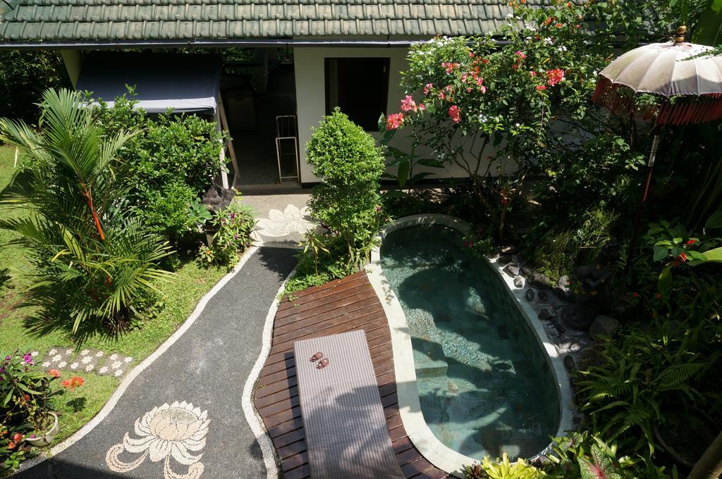 White Lotus Oasis Hotel Ubud  Exterior photo